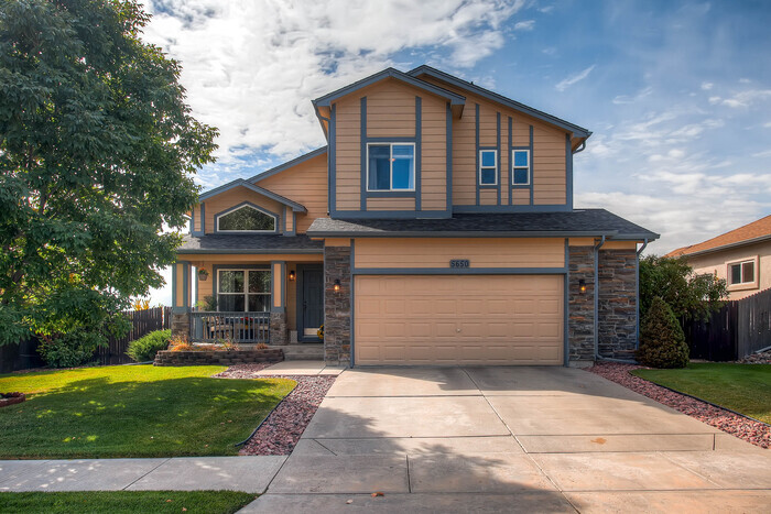 Primary Photo - Stunning 3-Bedrooms, 3-Bathrooms Ranch Sty...