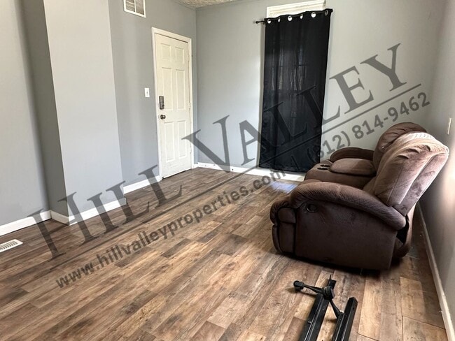 Building Photo - 503 E Voorhees St