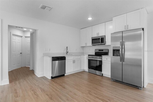 Foto del edificio - 5051 43rd St S