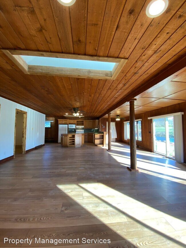 Foto del edificio - 2 br, 1 bath House - 11900 N Rumpelstiltzk...