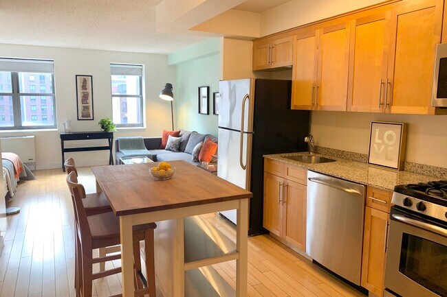 Foto del edificio - 516 W 47th St