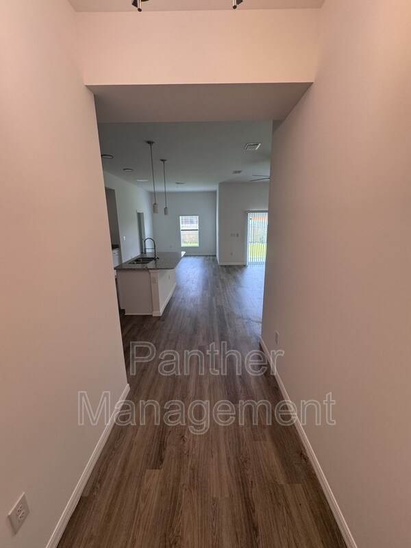 Foto del edificio - 966 Hood Ave NW