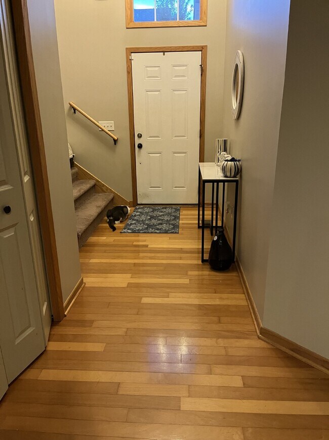 Foto del edificio - Prime location Vadnais Heights Townhome 4 Bed 4 Bath!