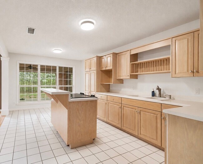 Foto del edificio - 3650 N E 37th St