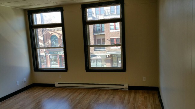 Foto del edificio - 303 Broadway N