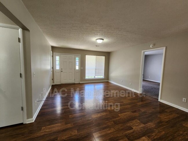 Foto del edificio - 1600 Garden Ln