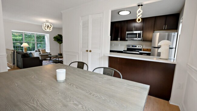 Foto del edificio - 2310 Colts Neck Rd