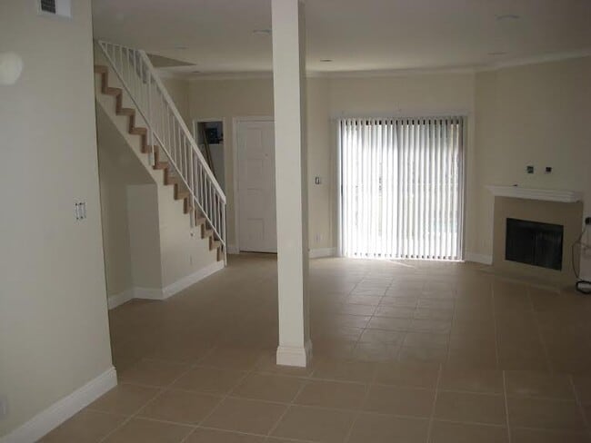 Building Photo - 22865 Del Valle St