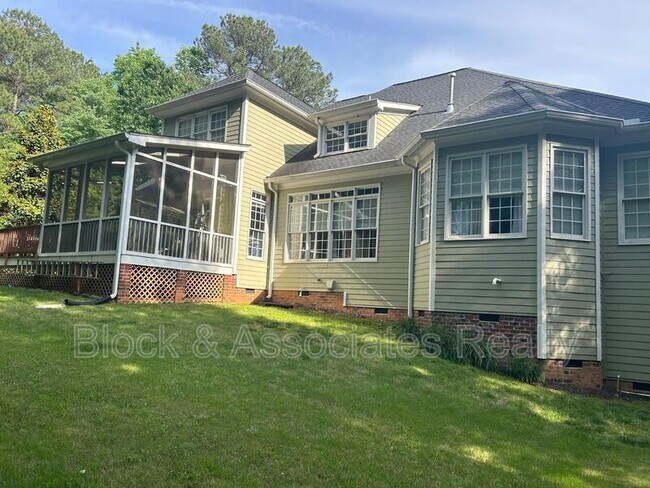 Building Photo - 3653 Pleasants Ridge Dr
