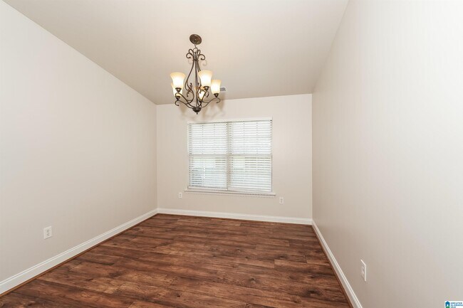 Foto del edificio - 6916 Meadow Ridge Dr