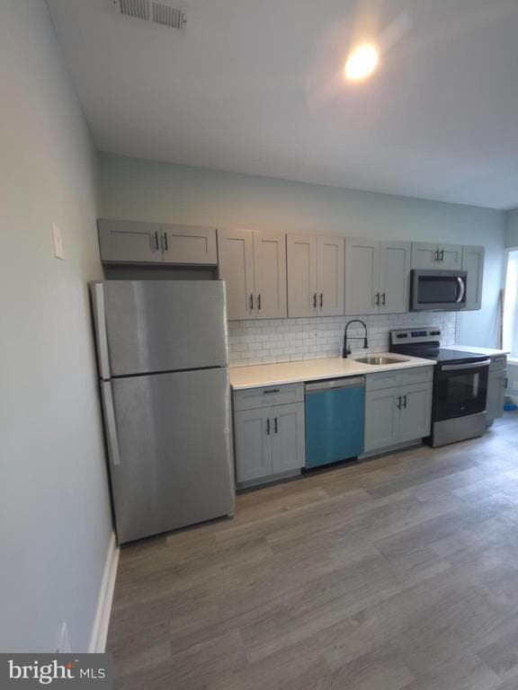 Foto del edificio - 1133 W Somerset St