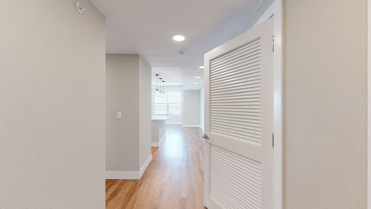 Photo - Flatiron Flats Apartments