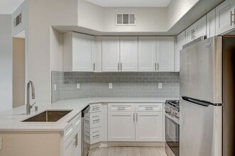 Building Photo - Shelter Cove Apartments
