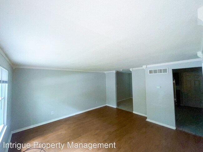 Building Photo - 3 br, 1.5 bath House - 11220 Whistler Dr