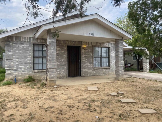 Foto del edificio - 3316 E Ash St