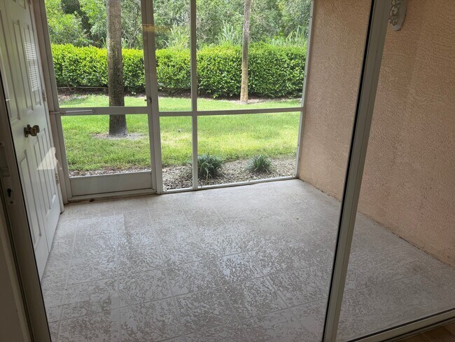 Foto del edificio - 26735 Little John Ct