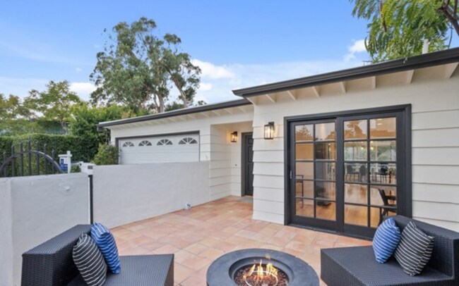 Building Photo - 859 Oreo Pl