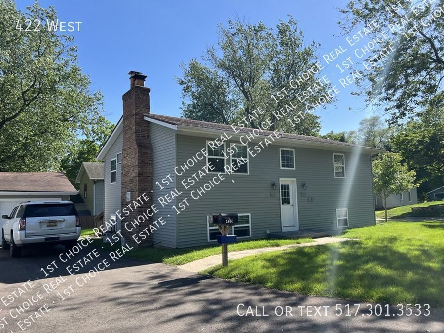 Primary Photo - Spacious 2-BDR 1-BTH Duplex in Grand Ledge...