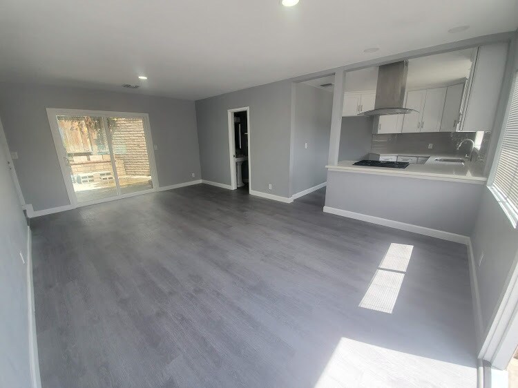 Foto principal - 2861 Mary St