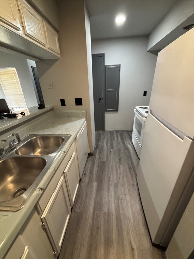 Foto del edificio - 8299 Cambridge St