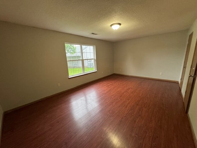 Building Photo - 3217 Cedar Ridge Run