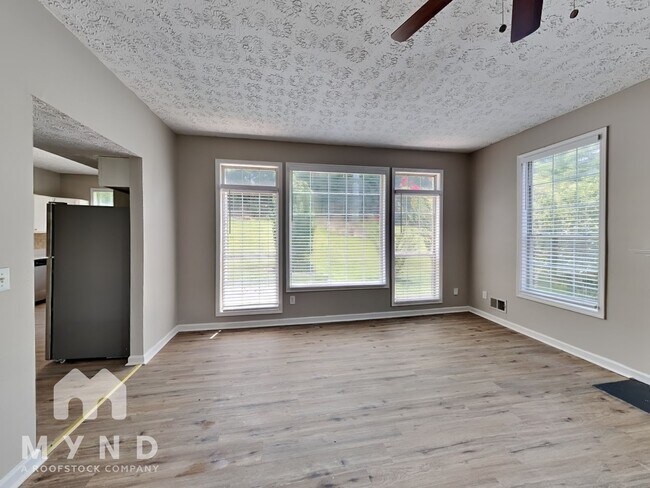 Building Photo - 2587 Riverwood Spring