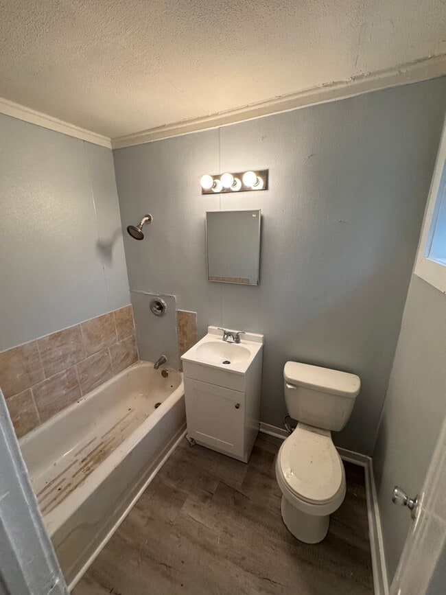 Photo - 1302 Dunbar St Apartment