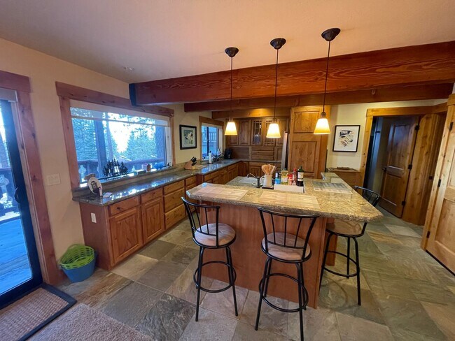 Building Photo - LAKE VIEW! South Lake Tahoe Rental