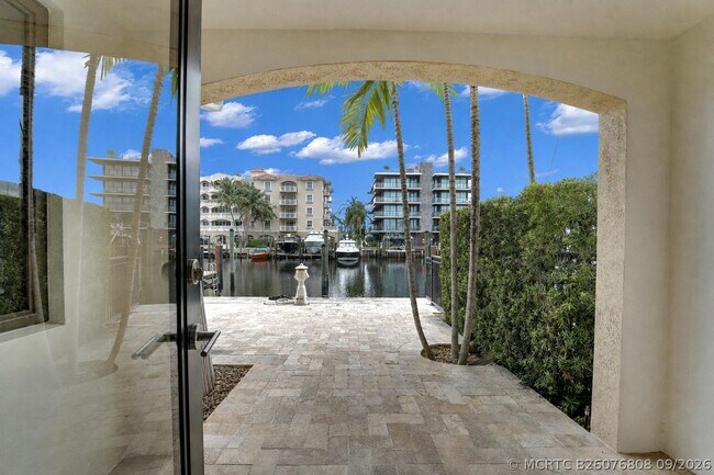 Building Photo - 105 Isle of Venice Dr