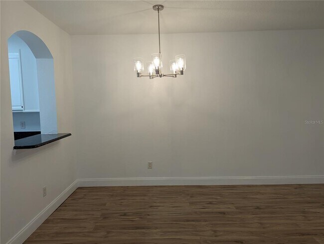 Building Photo - 15819 Fishhawk Falls Dr
