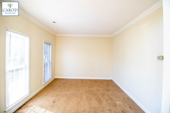 Building Photo - Great 2 Story with sought after basement