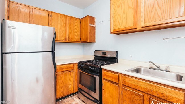 Foto del edificio - 1338 Willoughby Ave