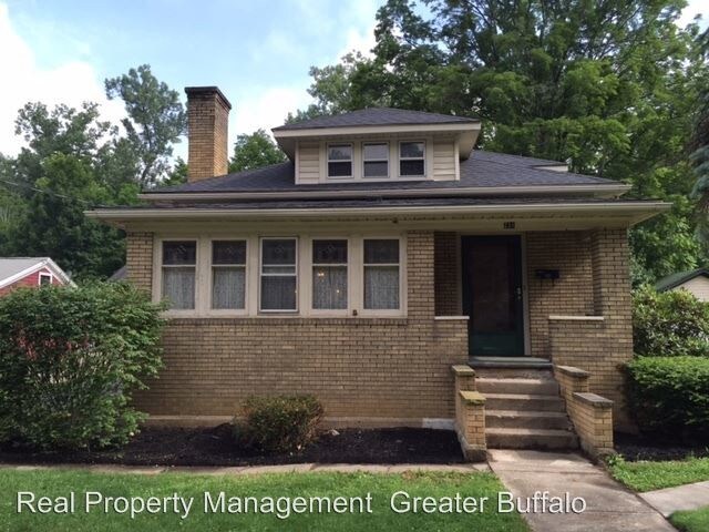Foto principal - 4 br, 2.5 bath House - 231 West Main St