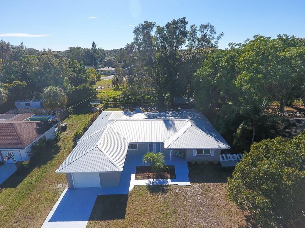 Foto principal - 2060 Sunnyside Pl