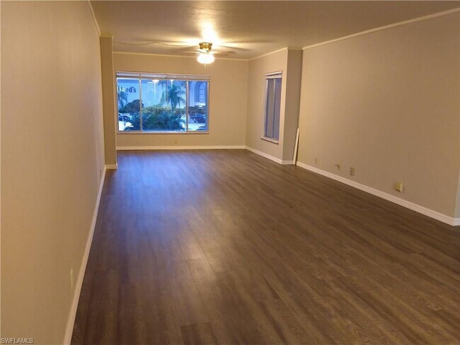Building Photo - 2244 Winkler Ave