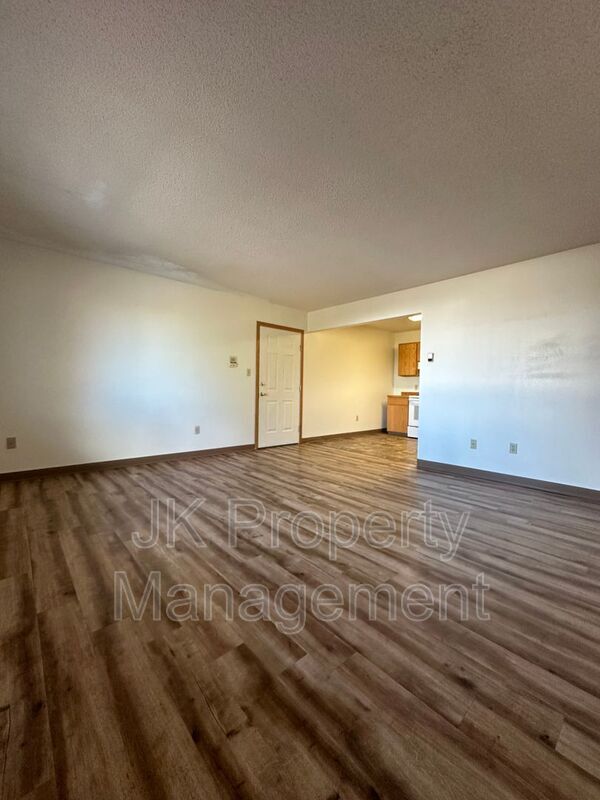 Building Photo - 3532 11th Ave S