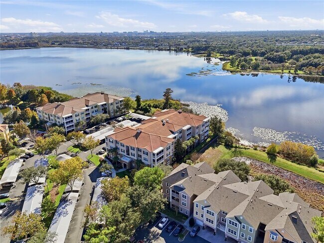 Foto del edificio - 3356 Robert Trent Jones Dr