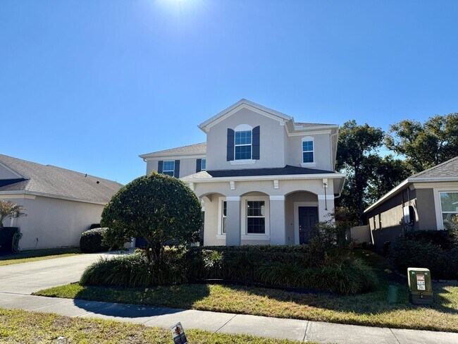 Foto del edificio - SPACIOUS Two Story Beautiful 5/4 Home in The Enclave At Aloma!