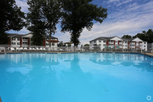 Pool - Evergreen Farms
