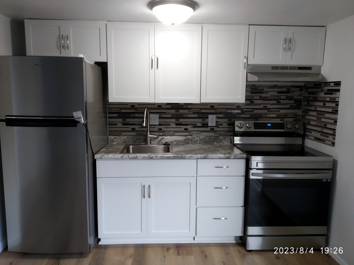 Primary Photo - 3601 Kenbrooke Ct