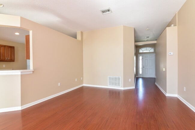 Foto del edificio - 30410 Randall Manor St