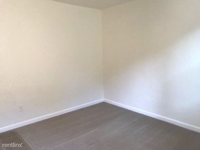 Building Photo - 2 br, 1 bath House - 127 Cottage Ave C Unit C