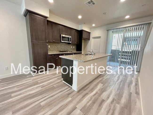 Building Photo - 12166 Chorus Dr