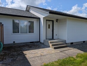 Building Photo - 821 Lucas Dr