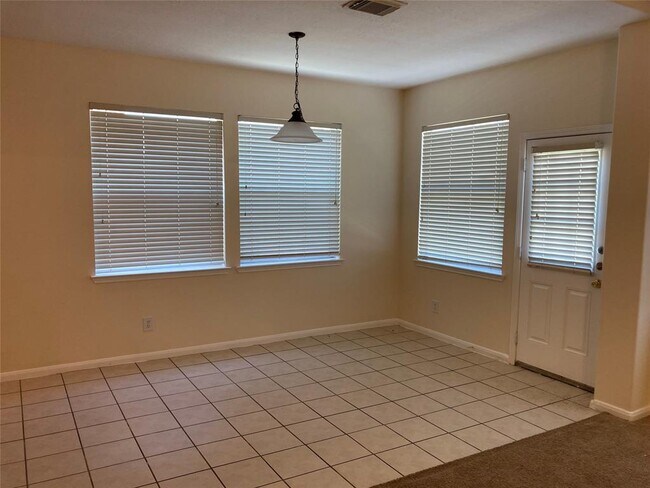 Foto del edificio - 8914 Scent Fern St