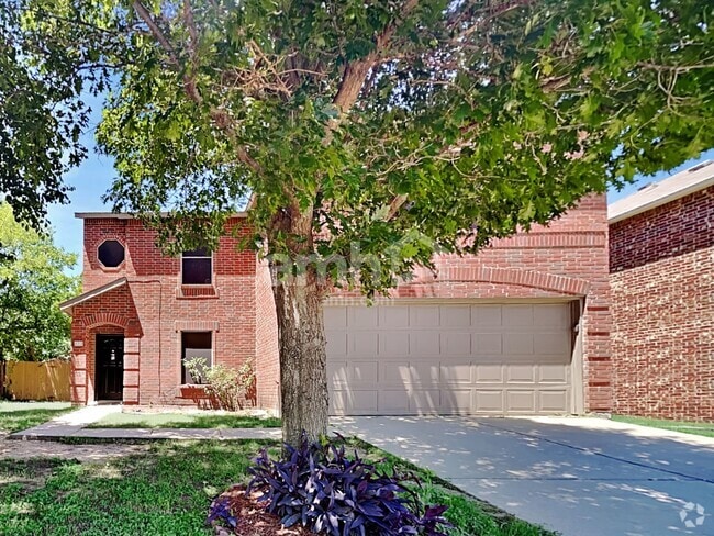 Building Photo - 533 Gibson St