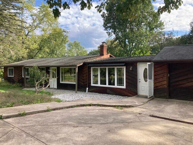 Foto del edificio - 8525 S Spring Valley Park Dr