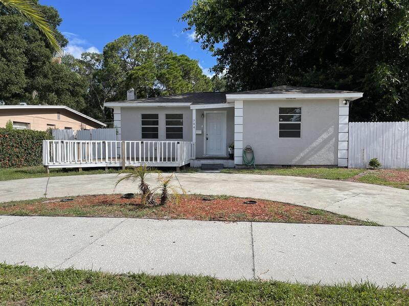 744 19th Ave S, Saint Petersburg, FL 33705 House Rental in Saint