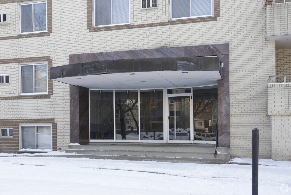 Foto del edificio - Blaisdell Court