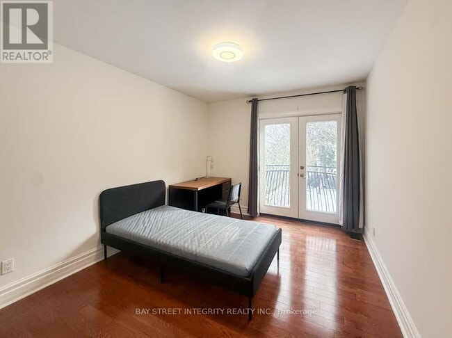 Building Photo - 275 Estelle Ave